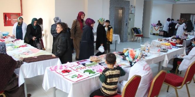 Hanımeller Pazarı faaliyetlerine devam ediyor