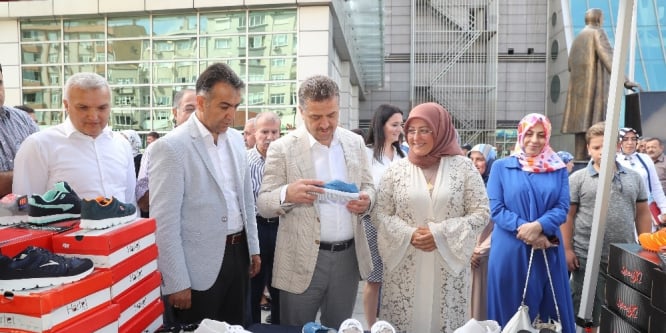 Kurban Bayramı öncesi yetimlere yardım için hayır festivali düzenlendi