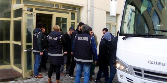 Uşak’ta FETÖ/PDY’den 15 kişi tutuklandı