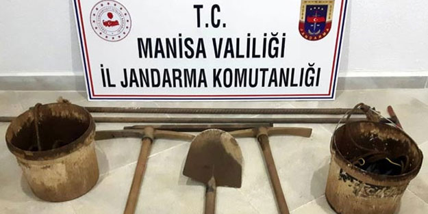 1'inci derece sit alanında kaçak kazı yaparken enselendiler