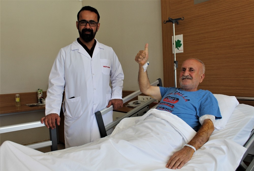 2 ay sonra ilk kez yemek yedi 