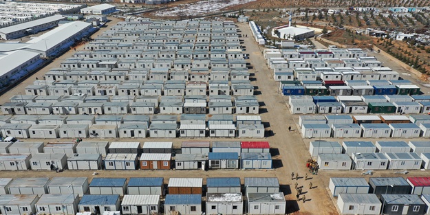2 bin 200 depremzedeye ev sahipliği yapıyor! Dev konteyner kent havadan görüntülendi