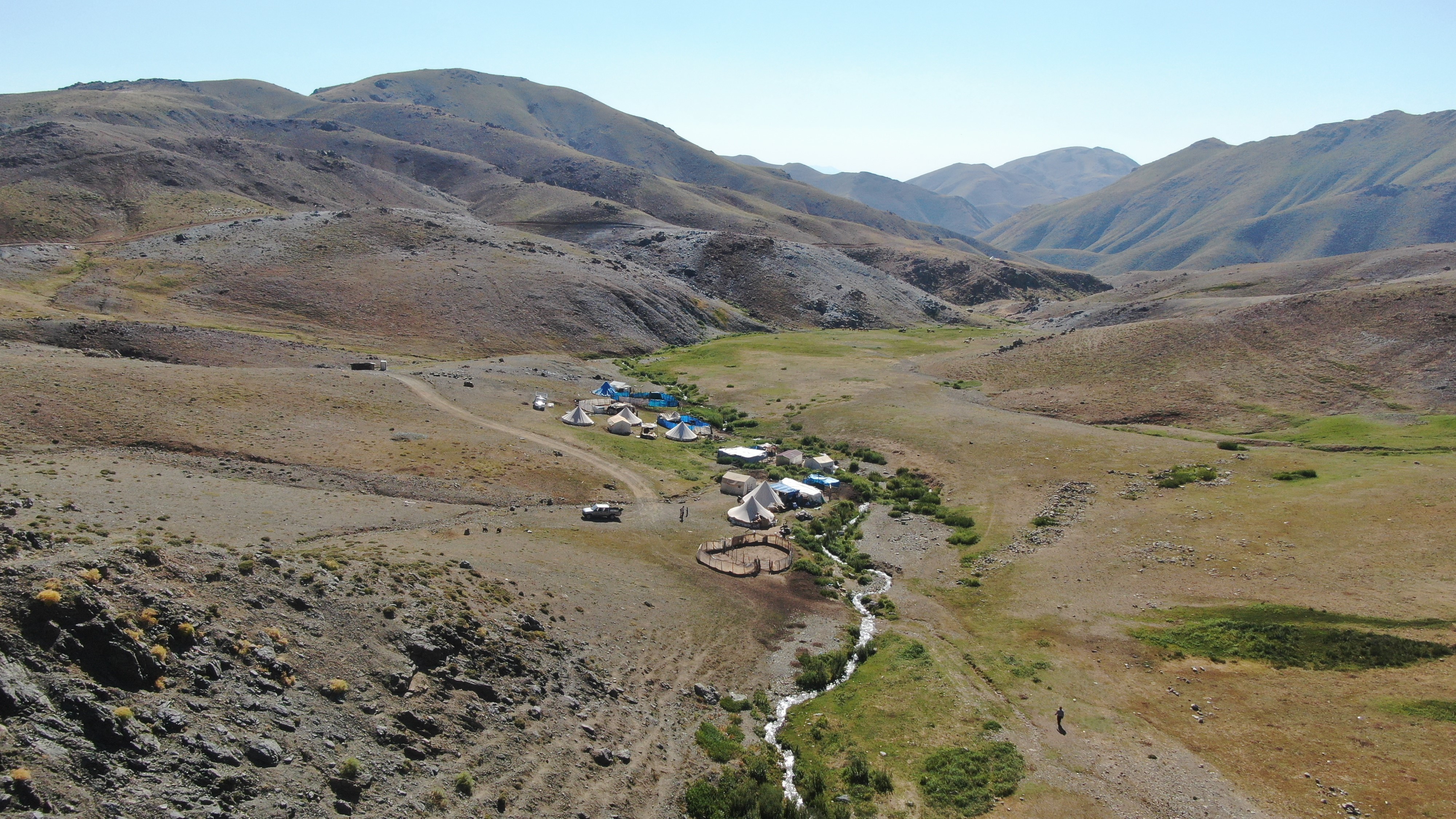 2 bin 500 rakımda ekmek mücadelesi