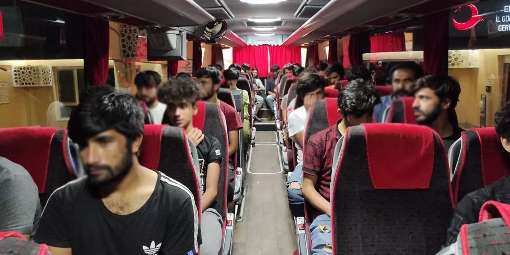 2 bin 642 yasadışı göçmen sınır dışı edildi