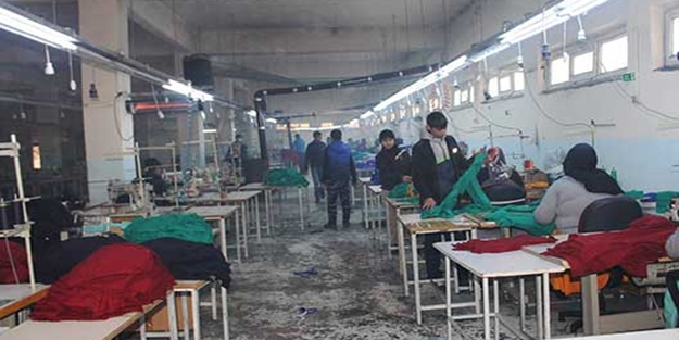 2 bin liraya çalışacak 200 işçi arıyor, bulamıyor