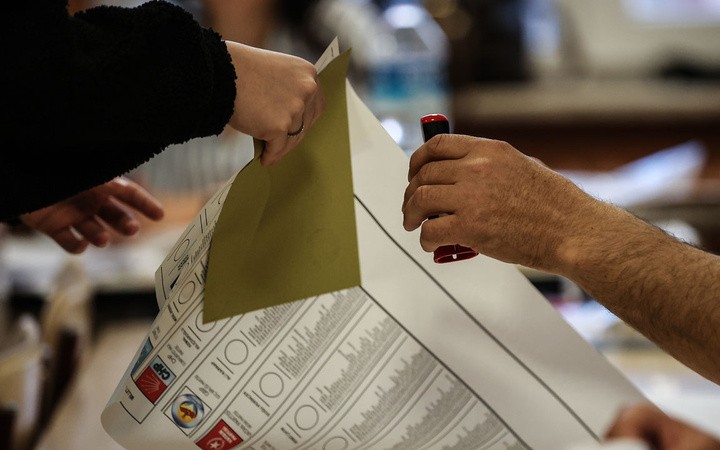 2 büyükşehirde yapılan yeni anket sonuçları açıklandı! İşte son oy oranları