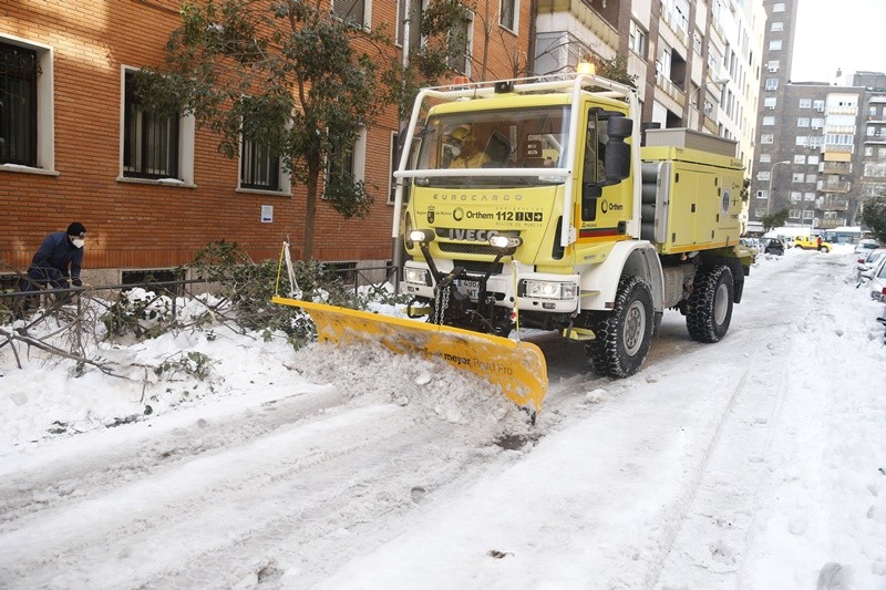 2 cm’lik kar için yaptıklarına bak! Avrupa’nın en gelişmiş belediyesi hükümetten OHAL istedi