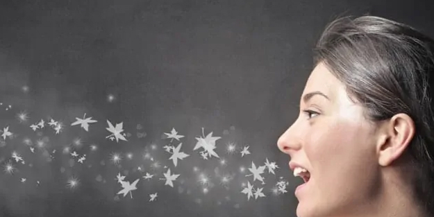 2 dakika içinde ağız kokusundan kurtulmak ister misiniz? Ağız kokusu sosyal hayatınızı bitirmesin! Ağız ve diş temizliği