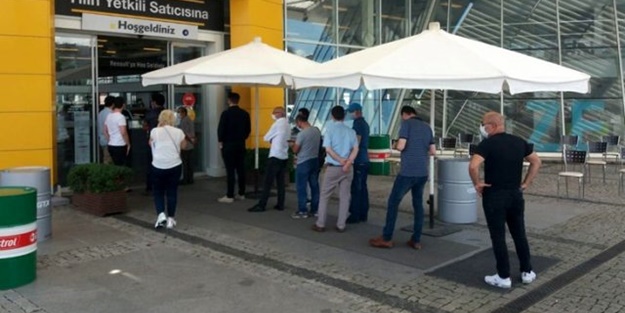 2. el oto fiyatlarını duyan bayilere koştu