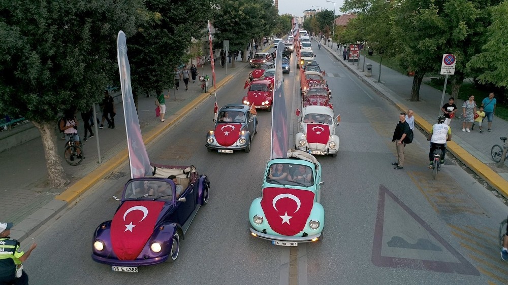2 Eylül coşkusuyla yürüdüler 
