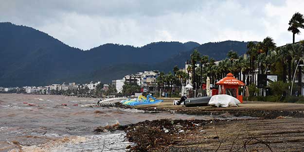 2 günde 220 kilogram! Marmaris'te aşırı yağış hayatı felç etti