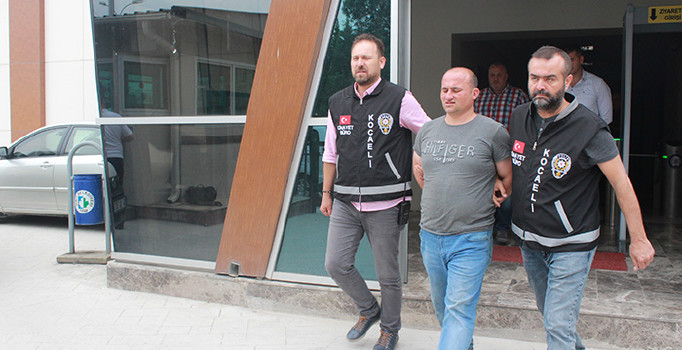 2 kardeşi öldüren zanlı, yurt dışına kaçarken enselendi