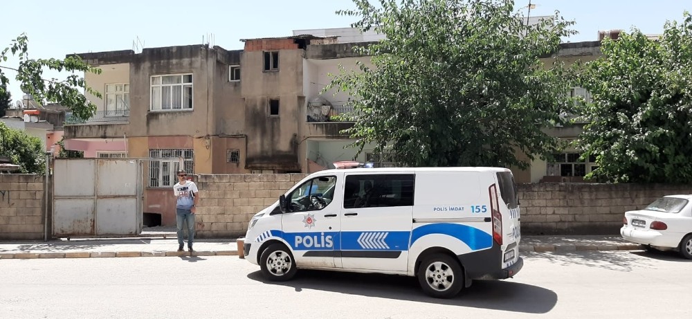 2. kattan düşen kadın yaralandı 