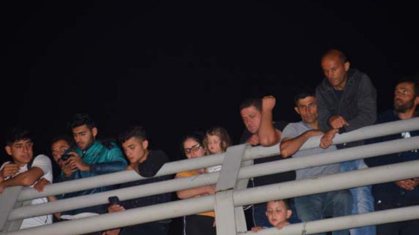 2 kişinin öldüğü trafik kazasını böyle izlediler