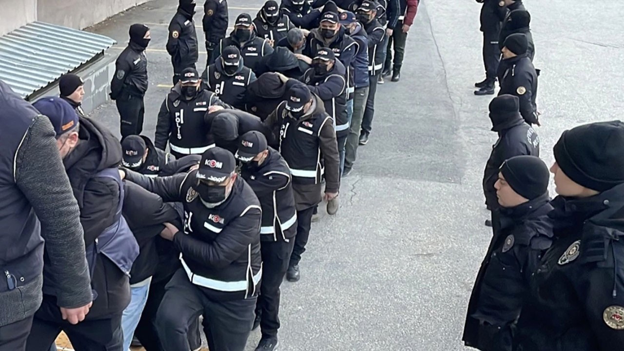 2 milyar 200 milyonluk vurguna 17 ilde operasyon: 180 kişi yakalandı