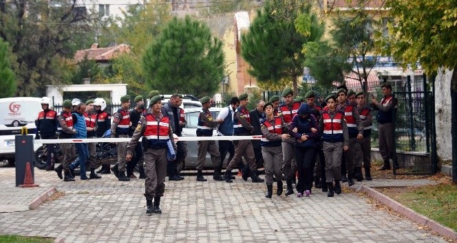 2 milyon dolarlık uyuşturucu operasyonunda 9 kişi adliyeye gönderildi