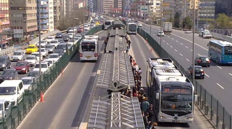 2 milyon lirası Metrobüs'le beraber gitti!