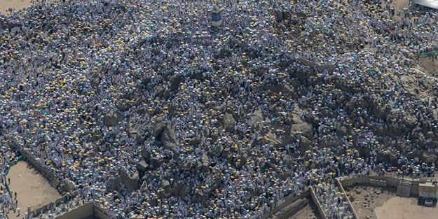 2 milyon Müslüman Arafat'ta buluştu!