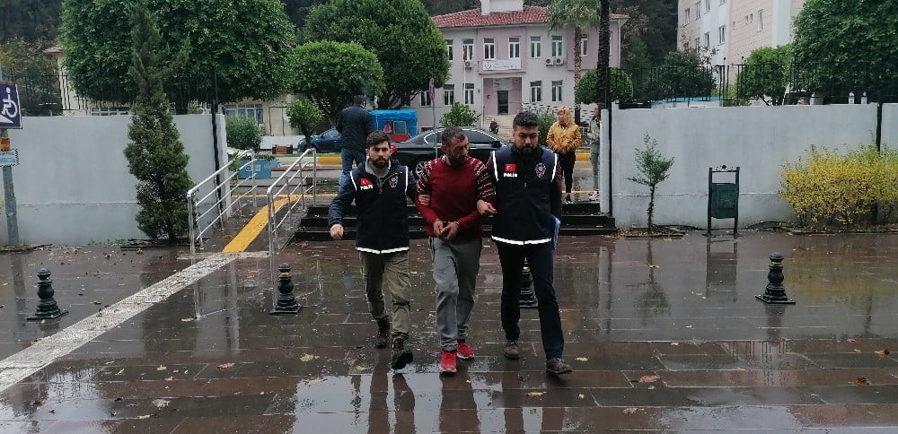 2 motosikleti çalan şüpheliler gezerken yakalandı 