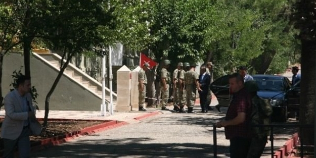 2. Ordu Komutanı Suriye sınırında!