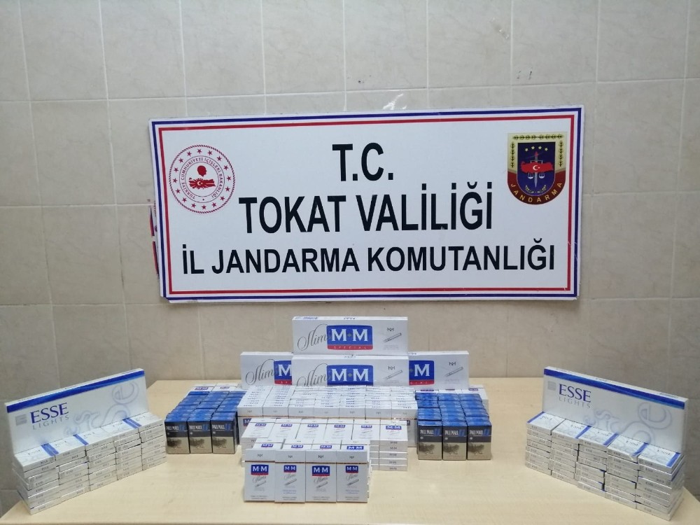 2 otobüs, 2 şahıs, 568 paket kaçak sigara 