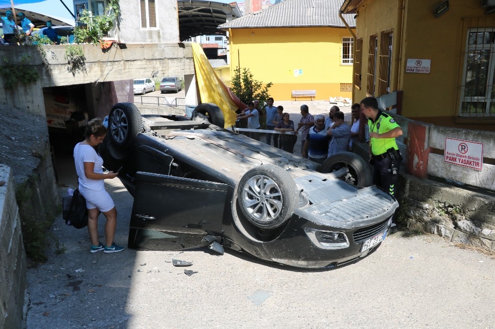 2 saat önce kiraladığı otomobille kaza yaptı 
