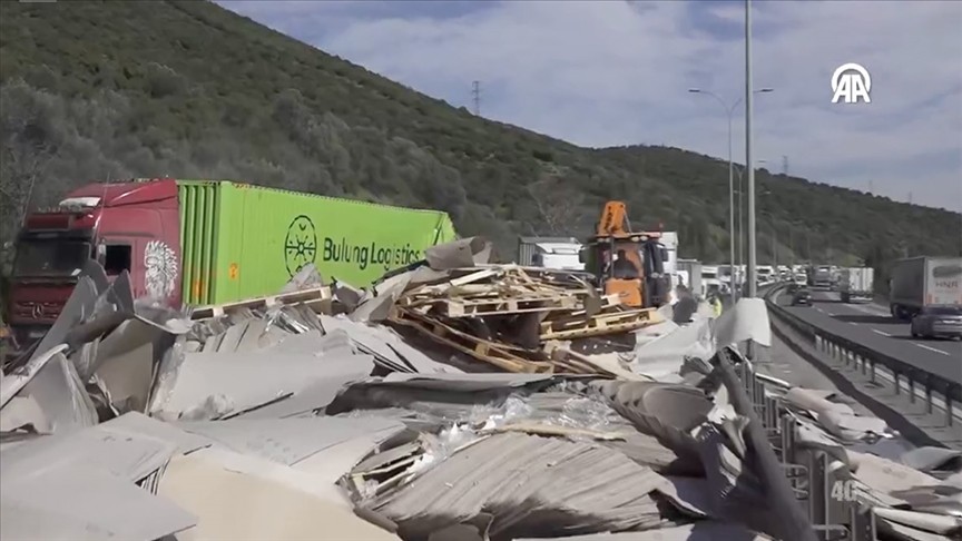 2 tır çarpıştı! Anadolu Otoyolu ulaşıma kapandı