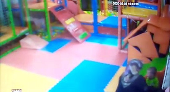 2 yaşındaki çocuğu kreş öğretmeninin dövdüğü iddiası 