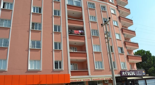 2 yaşındaki çocuk pencereden düştü