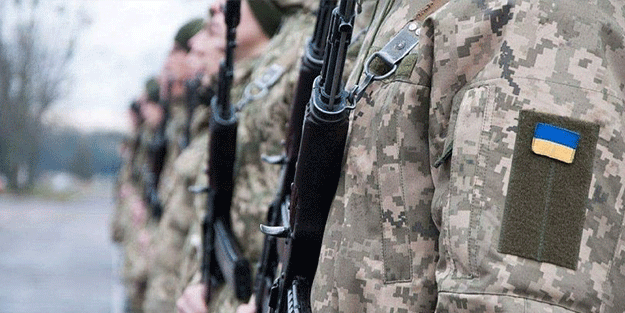 20 bin erkek, askere gitmemek için ülkeden kaçtı