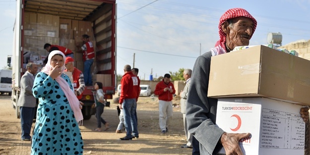 20 bin Suriyeli Kürt'e sıcak yemek