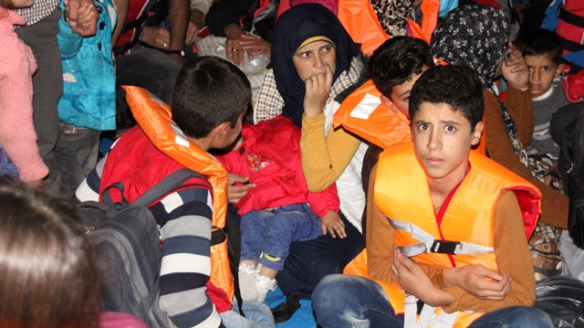 20 kişilik teknede 100 kişi! Mersin'de yakalandı