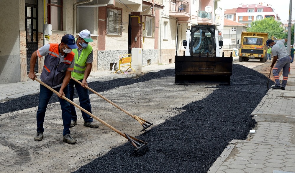 20 mahallede üstyapı çalışması 
