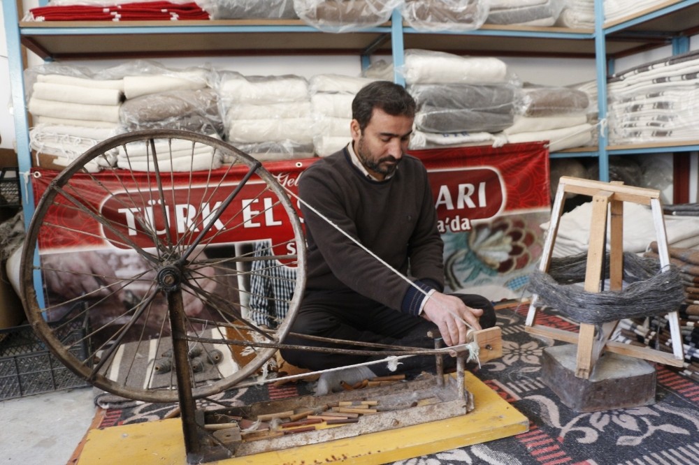 20 ülkeye Siirt battaniyesi ihraç ediliyor 