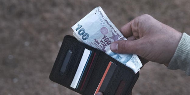20 yaş altına ilk ceza kesildi! Güvenlik güçleri sokakta gezen gençleri affetmedi