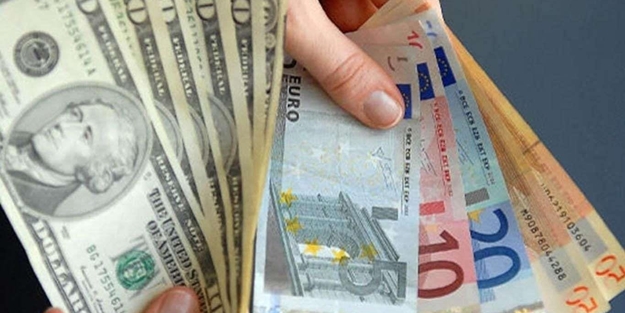 20 yılın dibini gördü! 1 Euro=1 Dolar