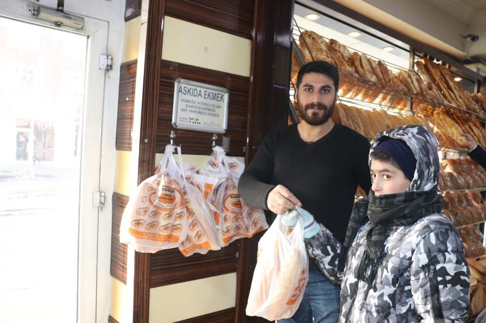 200 ekmek her gün askıda 