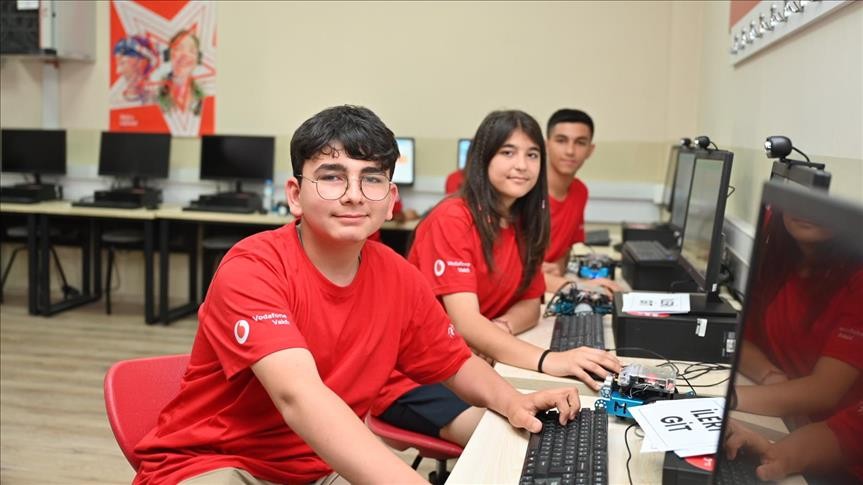 200 gence eğitim verdi! Vodafone’dan gençlere yönelik yeni eğitim programı!