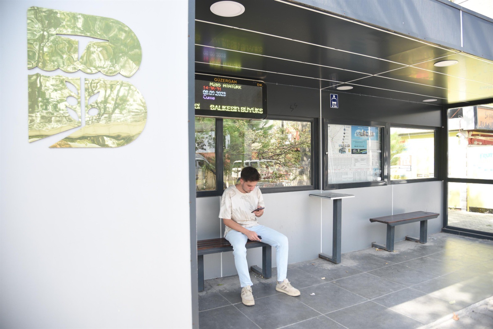 200 otobüste, 47 noktada ücretsiz internet