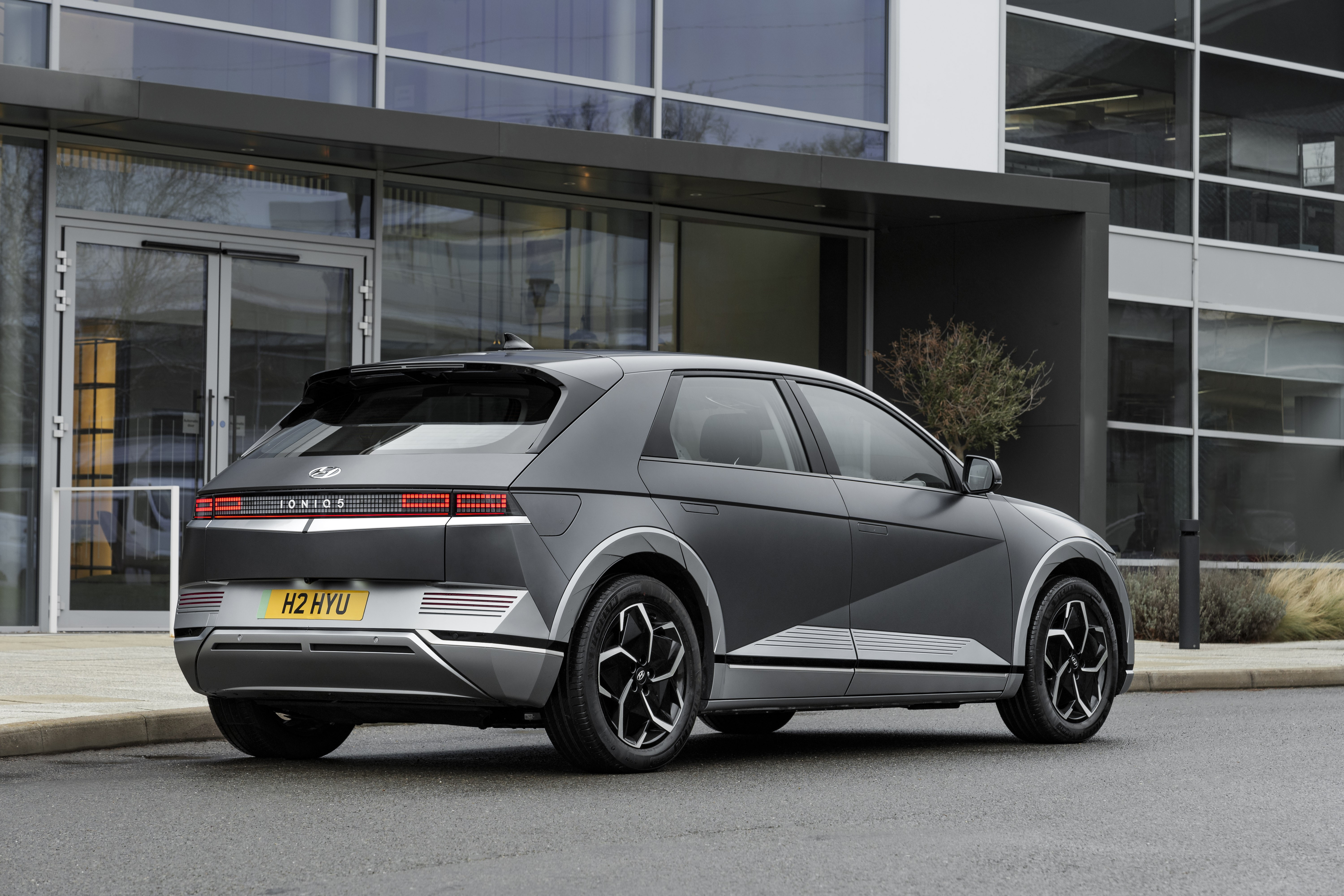 200’ün üzerinde ödül! Hyundai IONIQ 5’in Advance donanım versiyonu Türkiye’de! Bu yeni versiyonla gelen otomobilin fiyatı ne kadar?