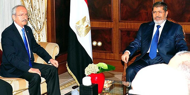 2012'de Mursi'ye teşekkür eden Kılıçdaroğlu, 2017'de terörist ilan etmişti! 