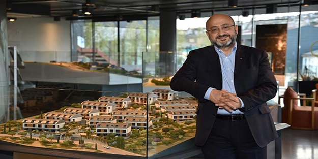 2015 yılında piyasalardaki belirsizliklere rağmen, İnanlar yılı rating artışı ile kapatıyor