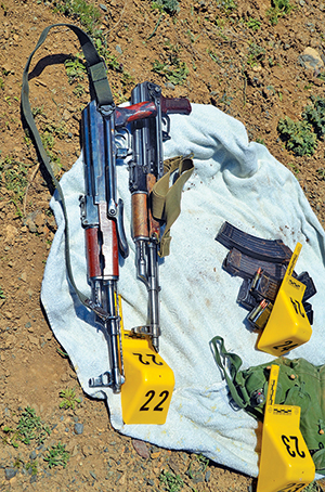 Yüksekova’da 250 kilo eroin, silah ve mühimmat ele geçirildi