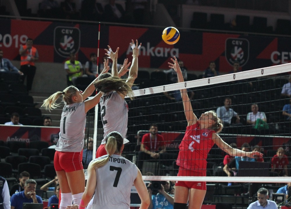 2019 Kadınlar Voleybol Avrupa Şampiyonası A Grubu: Fransa: 3 - Bulgaristan: 2 