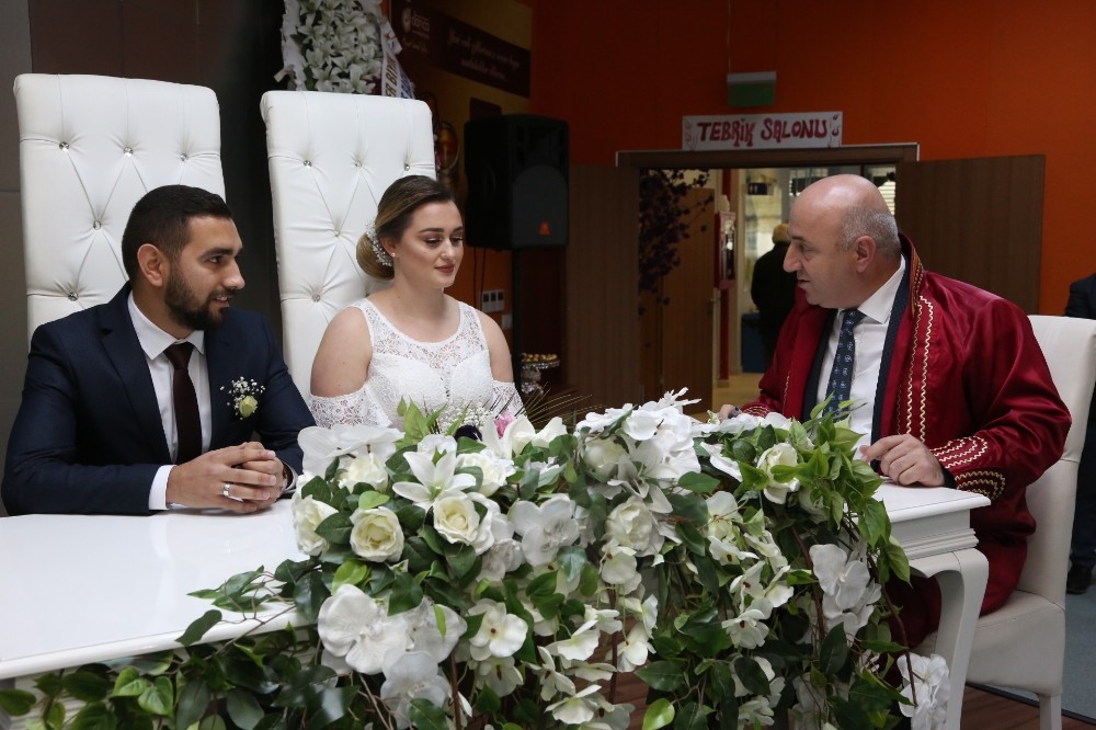 2019 yılında Darıca’da bin 411 çift evlendi 