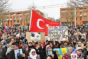 Koruyucu aile rezaletine protesto