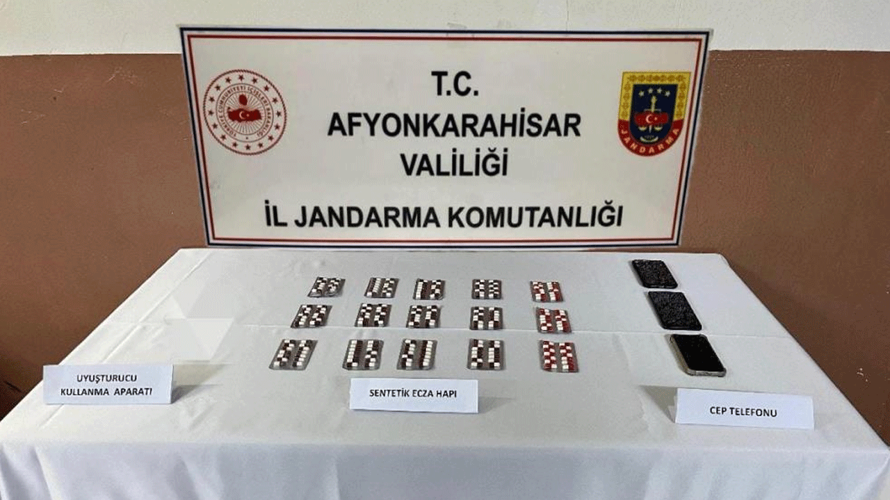 208 adet uyuşturucu ele geçirdi