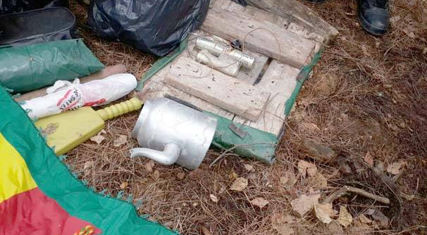 Terör örgütüne ait 2 sığınak, 1 depo bulundu