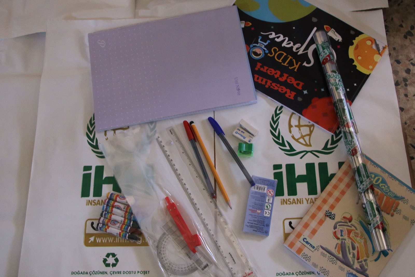 21 bin ihtiyaç sahibi öğrenciye kırtasiye desteği