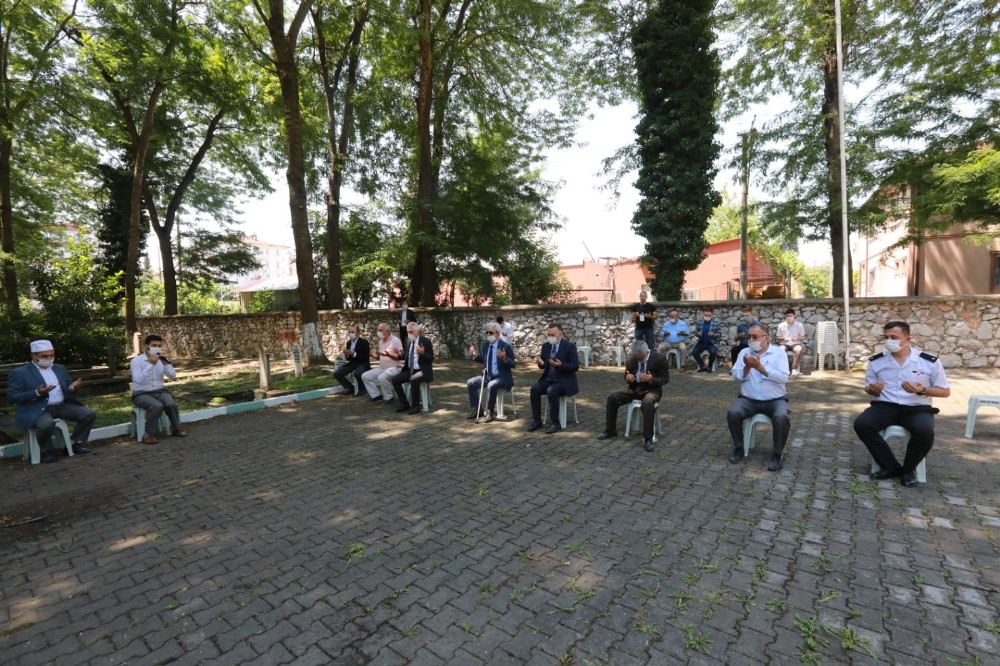 21 Haziran kurtuluş gününde şehitler anıldı 